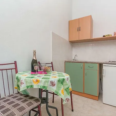 Ksenia Apartment
