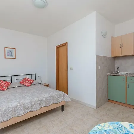 Ksenia Apartment