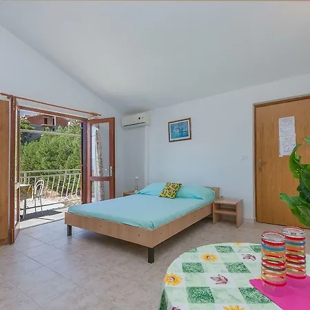Ksenia Apartment